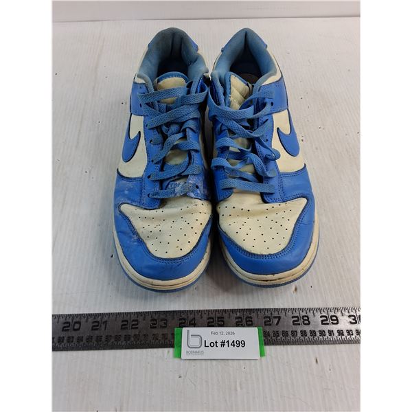 Nike Size 10 Running Shoes