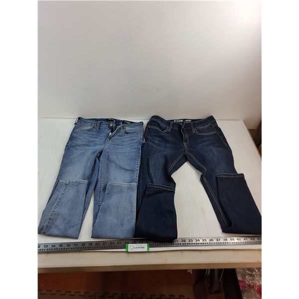 (2) Pairs of Jeans (Buffalo Size 4 & WH1 28 Reg)
