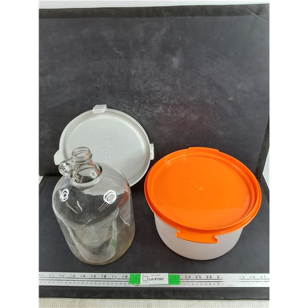 Tupperware Container w/Lid 11", Divide A Rack, Glass Jug