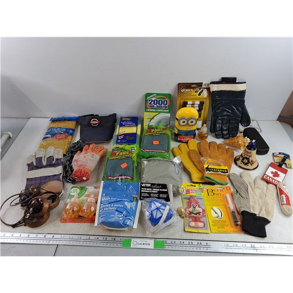 Shoe & Boot Laces, Scrubbing Sponges, Puerto Vallarta Bell, Sea Shell, Work Gloves, Misc