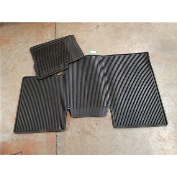 (2) Ford F150 Rubber Mats 56" x 33", 23" x 18" - PICK UP