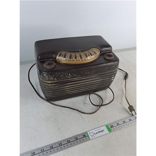 Vintage Philco Tube Radio- As Is