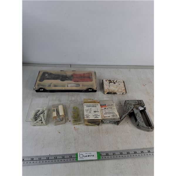 Heavy Duty Hand Riveter Kit, Staplers & Various Nails