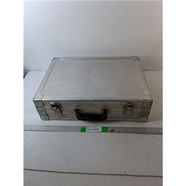 Padded Metal Storage Case 18.5" x 13" x 5.25", Pickup Preferred