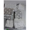 Image 4 : (12) Assorted Towels
