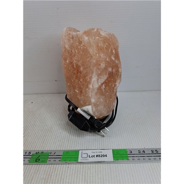 Himalayan Salt Lamp - Powers On, As Is - PICK UP