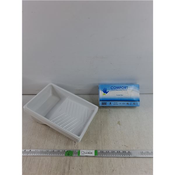 Single Use Paint Trays 13" x 9" x 3", Nitrile Gloves - Powder Free - Size M