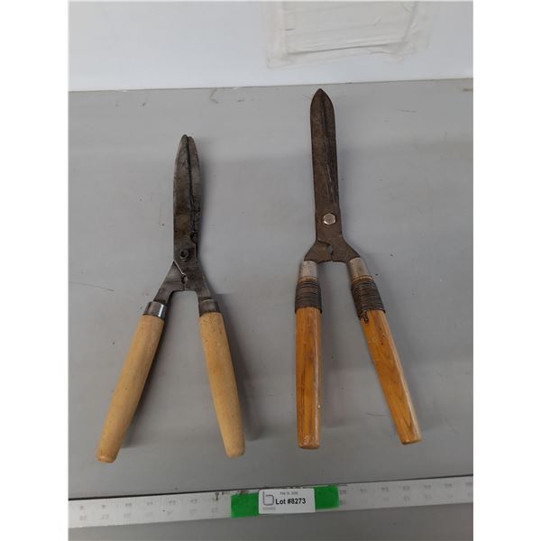 (2) Vintage Hedge Trimmers Up to 20.75" - PICK UP