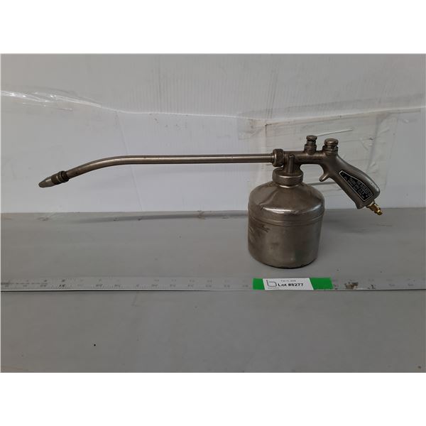 The DeVilbliss Co. Oil Can