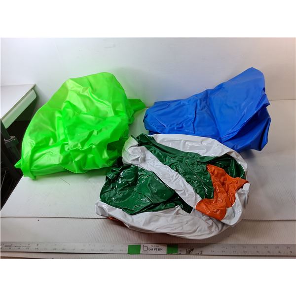 (2) Pool Floaties & Beach Ball