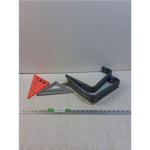 (2) Sets Of 2pcs Jumbo Storage Hooks, (2) Leveling Tools