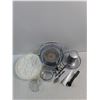 Image 2 : Breville Compact Juicer, Powers On, Cupcake Carrier