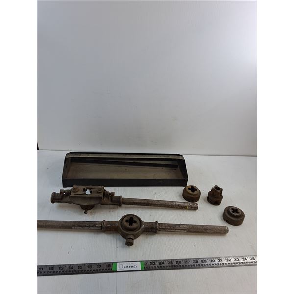 Pipe Threader Hand Tool & Metal Tool Tray