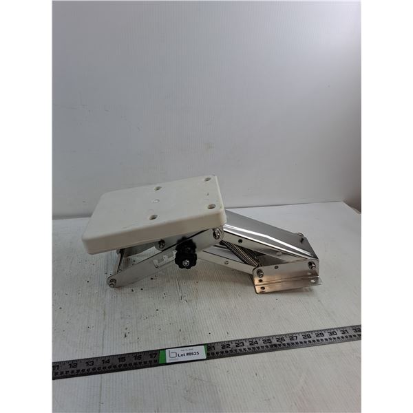 Outboard Motor Bracket - As Is - PICK UP