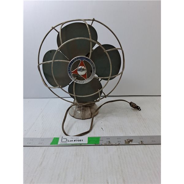 Vintage Silex Metal Desk Fan- Powers On