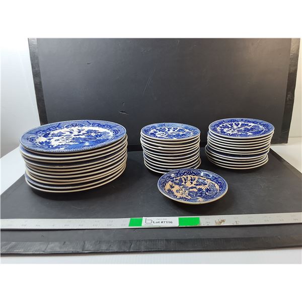 "Blue Willow" Japanese Dish Set- Dinner & Dessert Plates - PICK UP ONLY