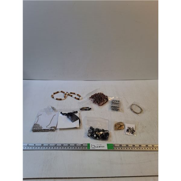 Various Jewelry; Necklace, Bracelet, Earrings, Misc