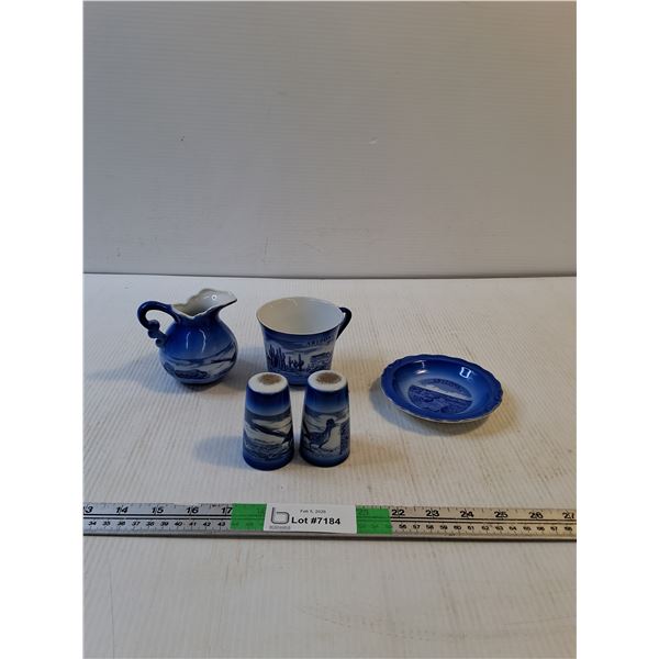 Decorative Arizona Themed Tea & Salt Shaker Set