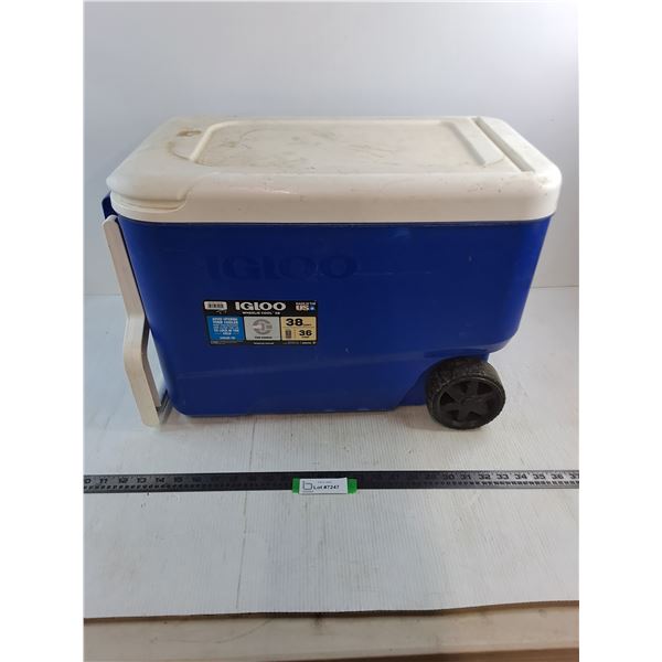 Igloo Insulated Cooler Wagon - 21x16x12" - PICK UP ONLY