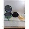 Image 1 : Vintage Hat Box Travel Case, Ladies Fashionable Hats