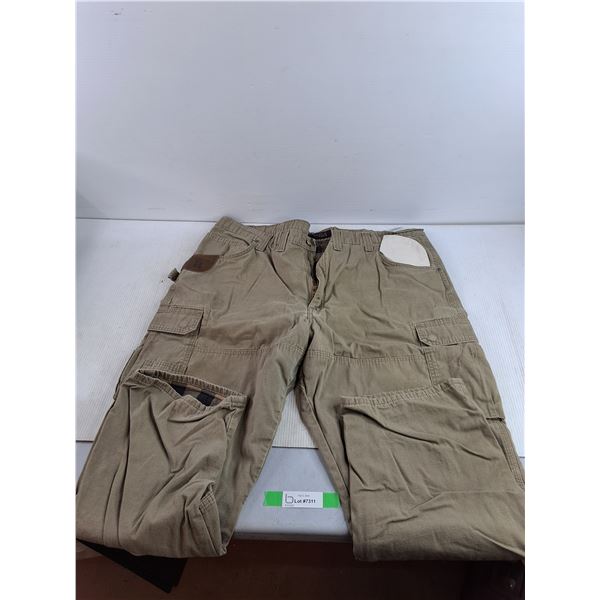 Ripstop Fabric Cargo Pants - Size 46 x 32
