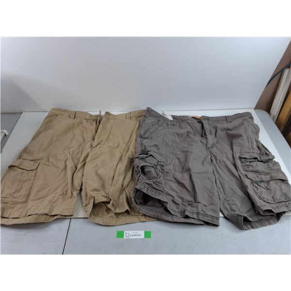 Wrangler & Lee Dungarees Cargo Shorts - Size 42