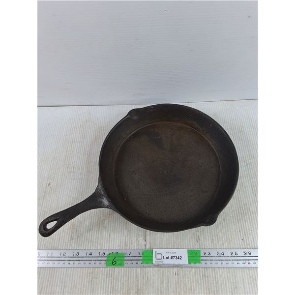 11" Cast Iron Frying Pan