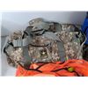 Image 2 : U.S. Army Bag 25" x 14" x 7", Reflective Vest, Ridge Hunter Backpack, Fiskars Bag, Nylon Piece