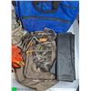 Image 5 : U.S. Army Bag 25" x 14" x 7", Reflective Vest, Ridge Hunter Backpack, Fiskars Bag, Nylon Piece