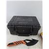 Image 4 : Game Keeper Knife w/Sheath, Knife Sharpener, Plastic Box 9" x 7" x 4"
