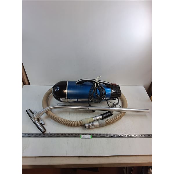 Vintage Eatonia Electric Vacuum Cleaner w/Hose & Wand - No Power, As is -PICK UP ONLY