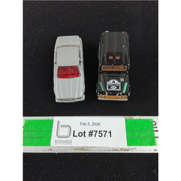 (2) Majorette Cars : Land Rover & Jaguar