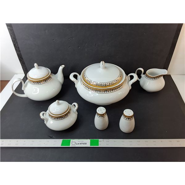 Pegasus Fine Porcelain Dish Set - PICK UP