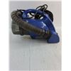 Image 2 : Shark Handheld Vacuum - Powers On