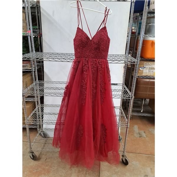 Red Grad Dress- Size 4, Open Tie Back, Zipper Works