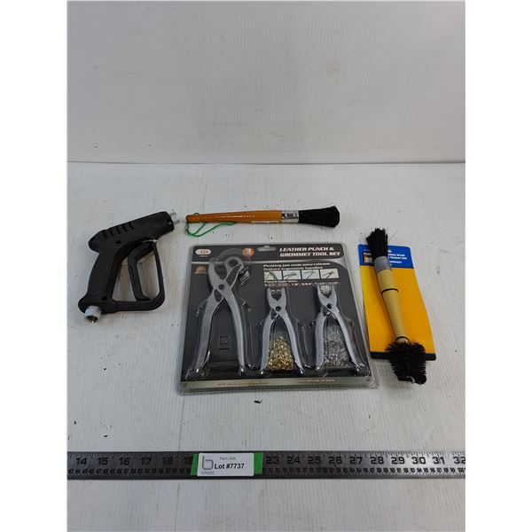 Leather Punch Kit, Washington Brush, Heat Gun