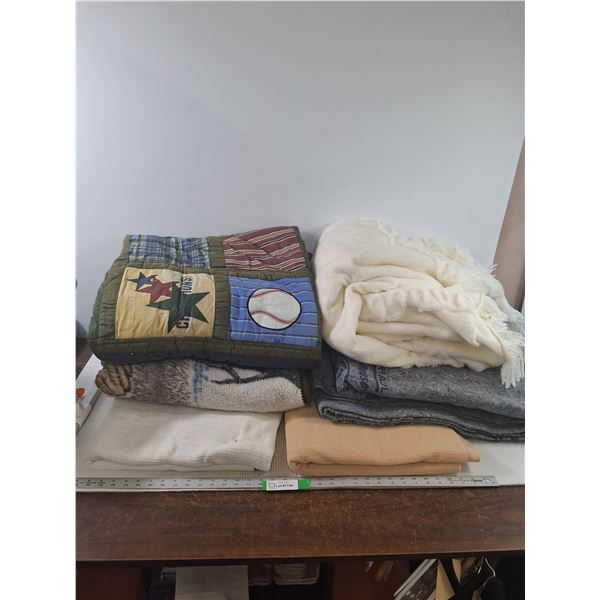 Lot of (7) Various Blankets, All As Is, Great for Moving Blankets or Pets - PICK UP