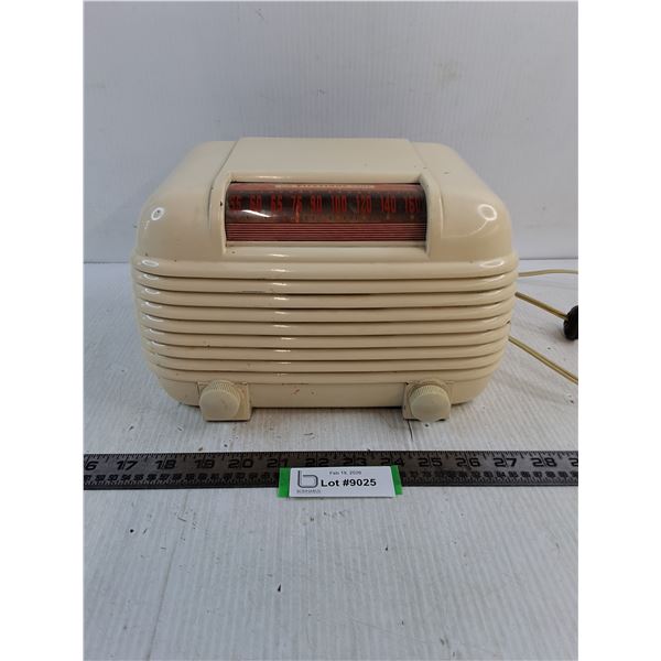 Vintage Firestone 4A10 "Air Chief" Radio - No Power Detected, As is - 10x8x7"