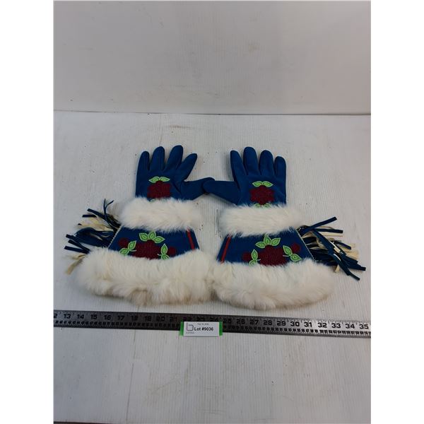 Pair of Indigenous Styled Ladies Faux Leather/Fur Gloves - Approx Size Large