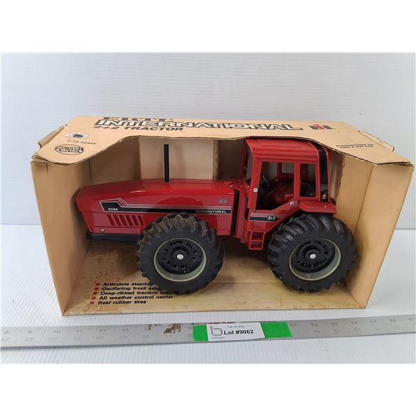 Ertl International 2+2 Model Tractor 1:16 Scale, Appears NIB
