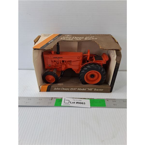 John Deere 1947 Model "MI" Tractor 1:16 Scale, Appears NIB
