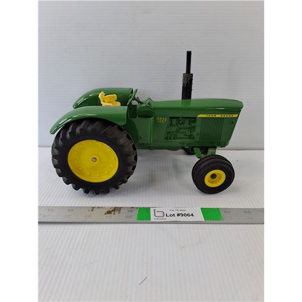 John Deere 5020 Diesel 1:18 Scale Model Tractor