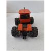 Image 4 : Allis-Chalmers 4W-305 Model Tractor with Cab 1:32 Scale