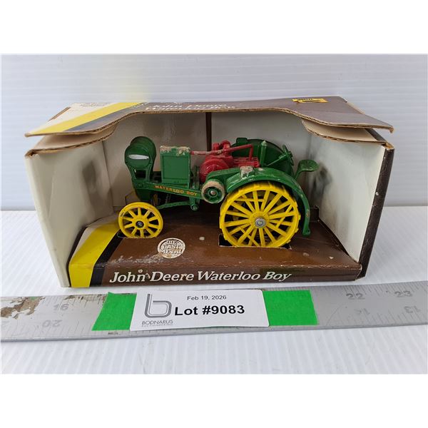 John Deere Waterloo Boy Model Tractor 1:32 Scale