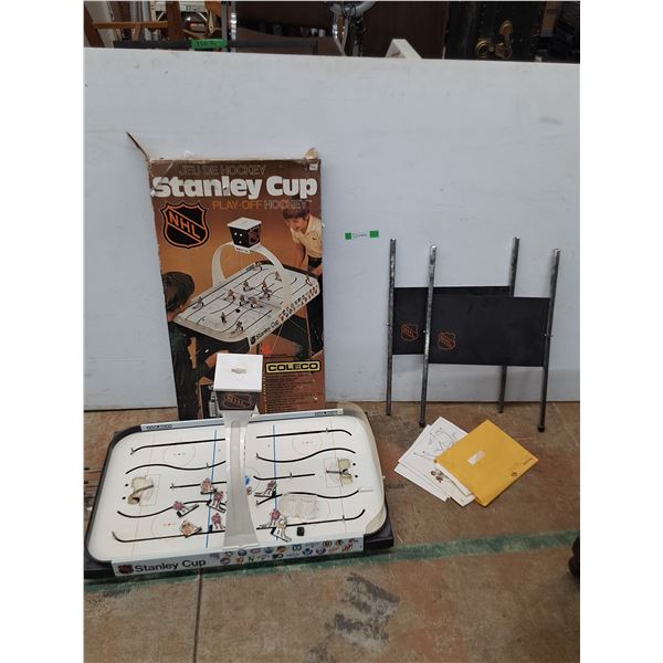 *Vintage Coleco Stanley Cup Playoff Hockey Table w/ Original Box, Includes Players-AS IS -CANNOT SHI