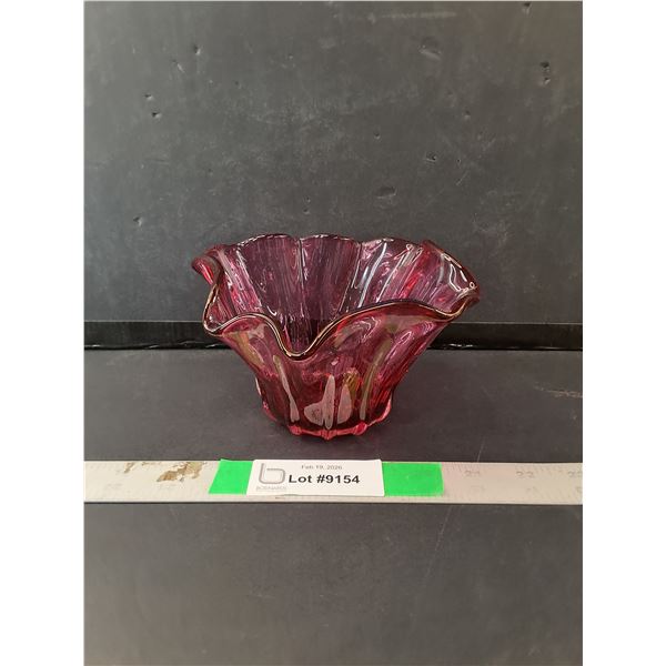 Ruffled Art Glass Bowl 6" Diameter