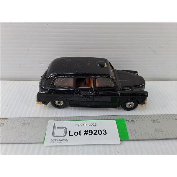 Die Cast Model Austin London Taxi  Approx. 1:36 Scale