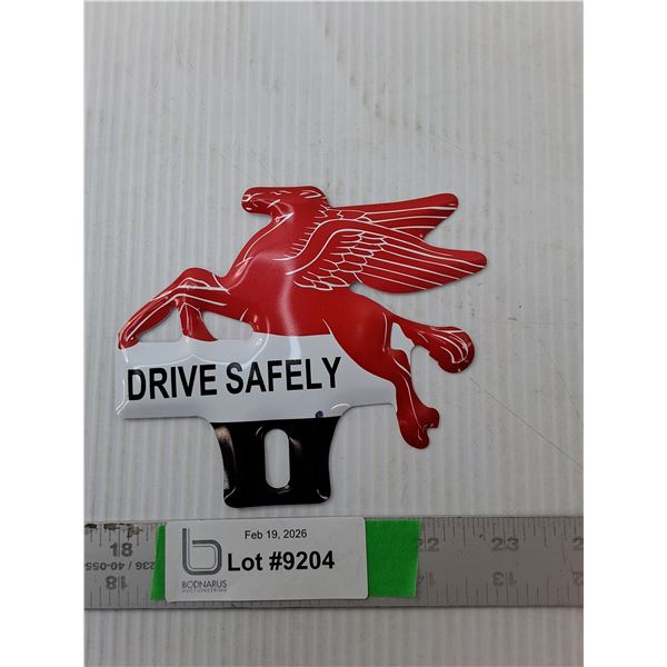 Mobil Pegasus License Plate Topper
