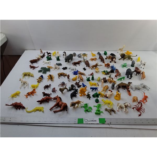 Miscellaneous Plastic Animal/Dinosaur/Insect Figurines