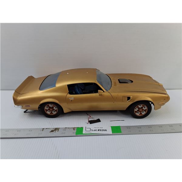 1:12 Scale Vintage Model Pontiac Grand Am- As Is